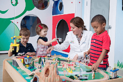 Dentists Dr. Vanessa and Dr. Arroyo